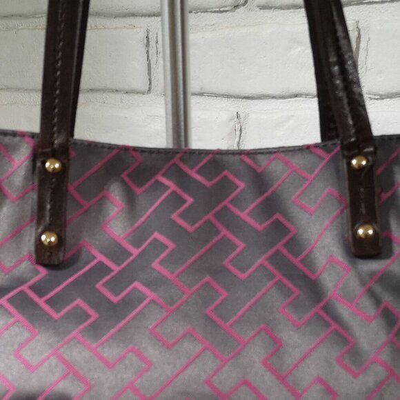 2 / $30.00 - Tommy Hilfiger Grey & Pink Patterned with Brown Handles Handbag - Picture 15 of 15